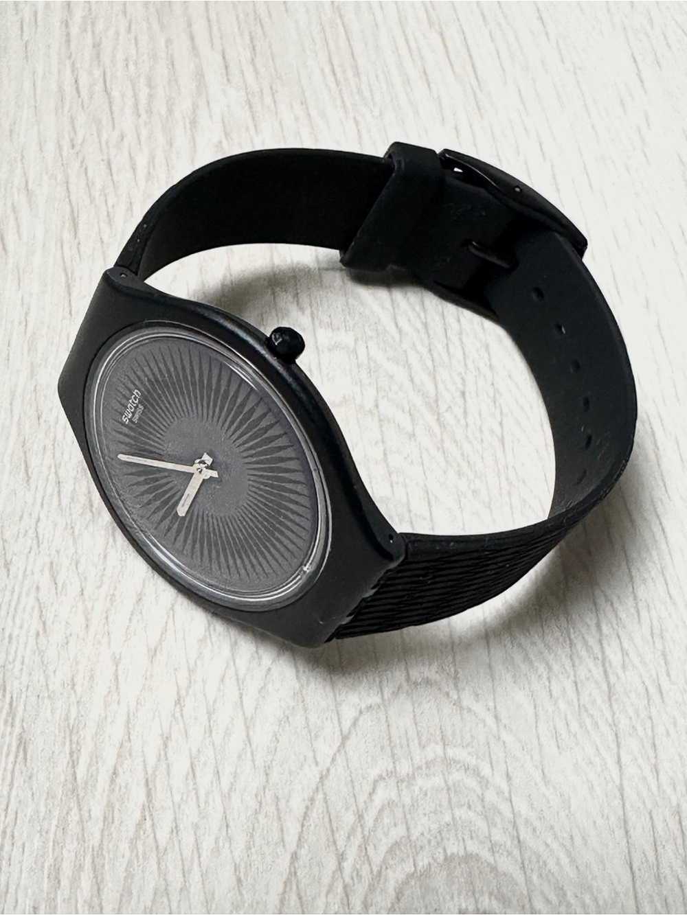 Swatch Ultra Thin New Skin SKINNELLA (SVOB104) Watch Black Unisex Watch - Picture 9 of 13